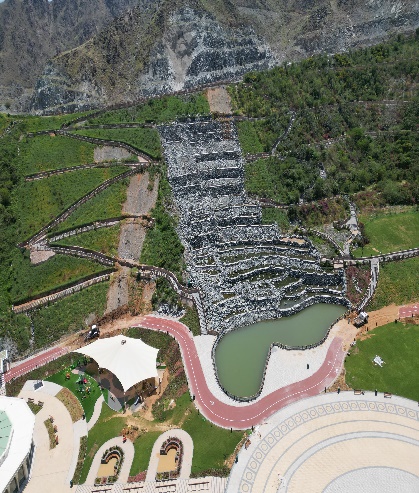 Jogging & Train Track, Hanging Garden, Kalba